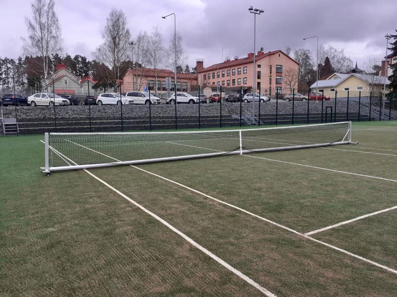 Tennisstolpe frittstående