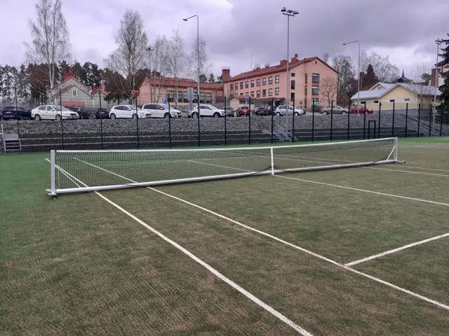 Tennisstolpe frittstående
