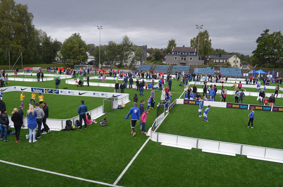 Pienpelikaukalo 15 x 11 m, korkeus 0.5 m