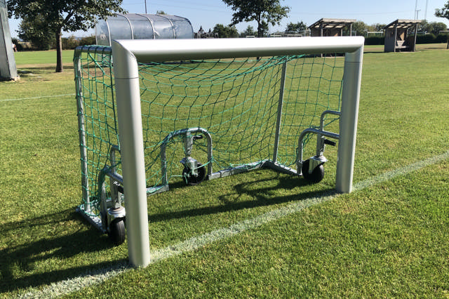 Fotbollsmålpaket UNISPORT Lyft 1,5 x 1 m, inklusive nät, exkl glidskydd