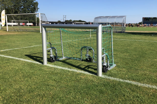 Fotbollsmålpaket UNISPORT Lyft 1,5 x 1 m, inklusive nät, exkl glidskydd