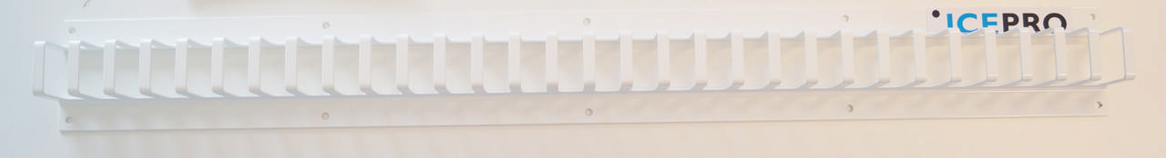 Klubbställ för väggmontering 30 klubbor RAL 9016