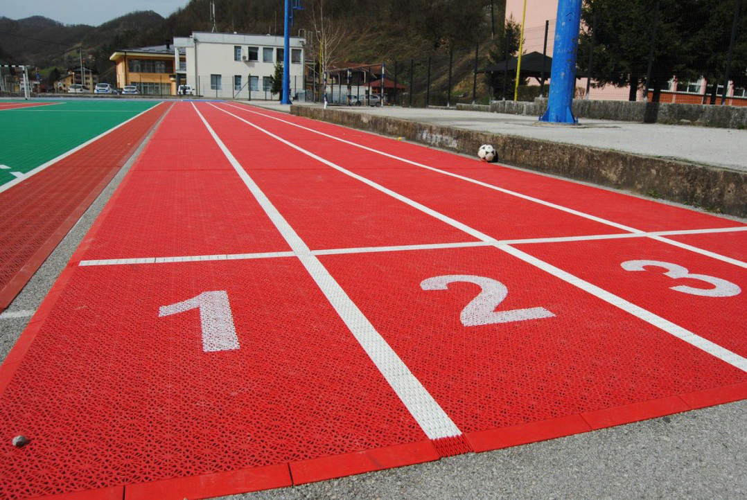 Bergo runningtrack 60 m (70,07 x 4,66 m)