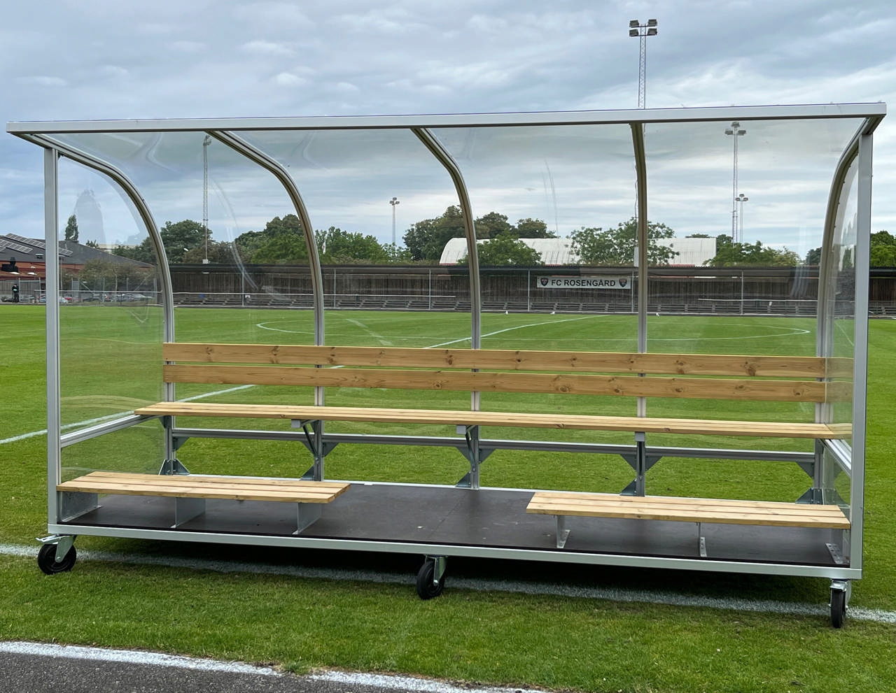 Vaihtopelaaja-aitio, 2-rivinen, 4 m