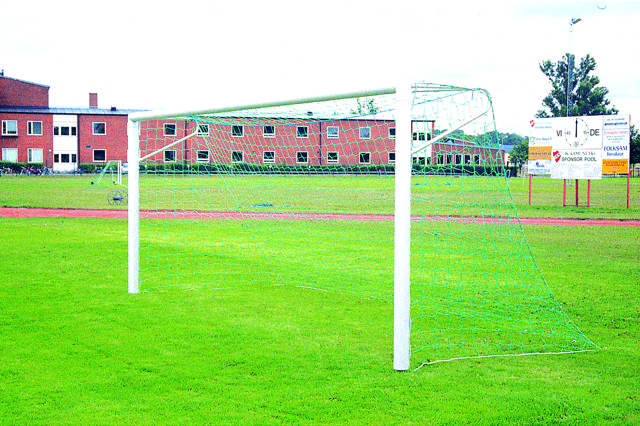 Jalkapallomaali Unisport 5x2 m, maaholkeilla