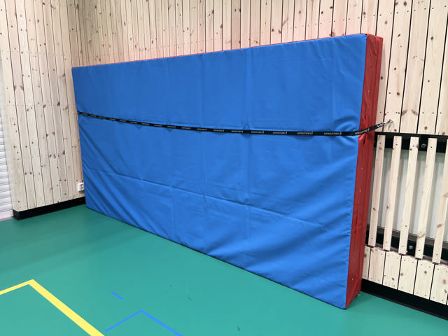 Strop til opbevaring af landingsmåtte