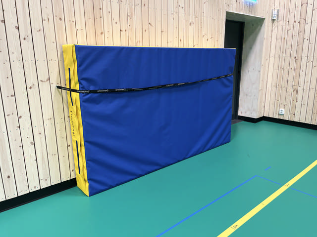 Strop til opbevaring af landingsmåtte