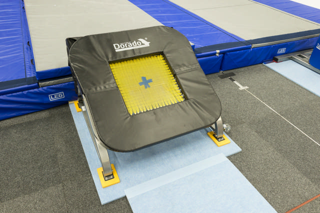 Trampettduk, vit, till dorado-32