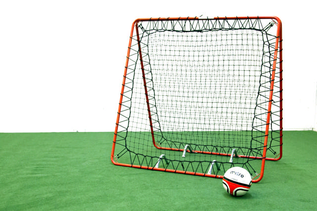 Pallotrampoliini 2-verkkoinen