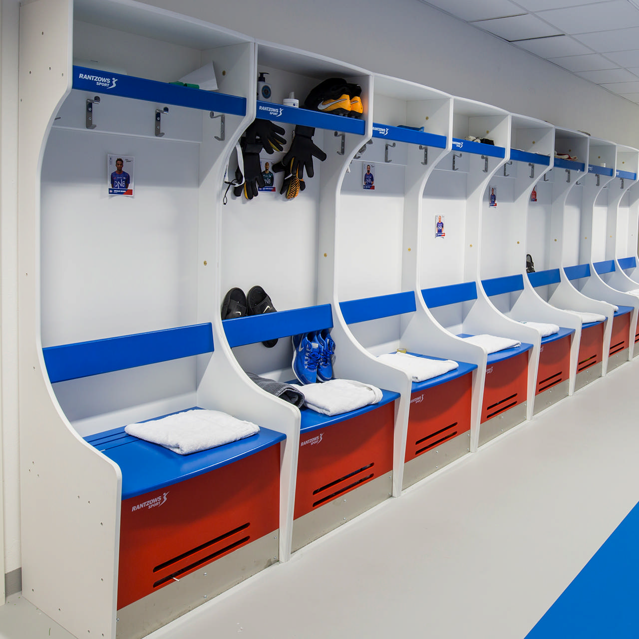 Omklädningskåp 1000 förmonterad