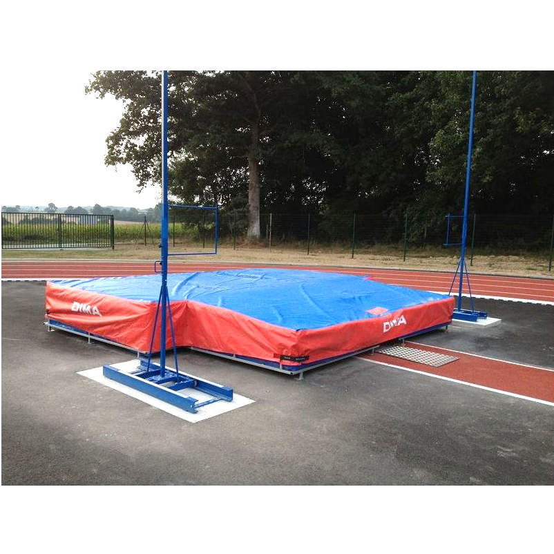 Weather cover for international pole vault landing system 8.00x6.00x0.80/0.50m